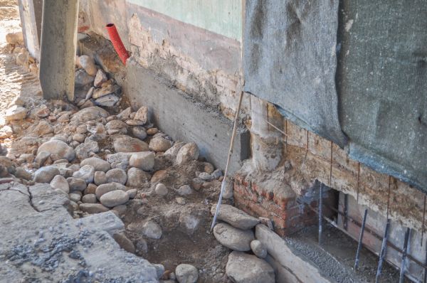 Structural Underpinning in Lexington